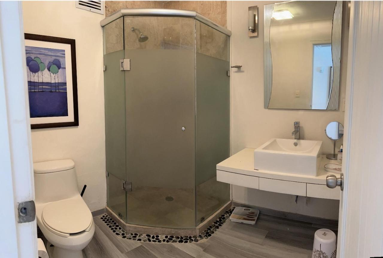 Oceanfront At Unique Location Appartement Cancún