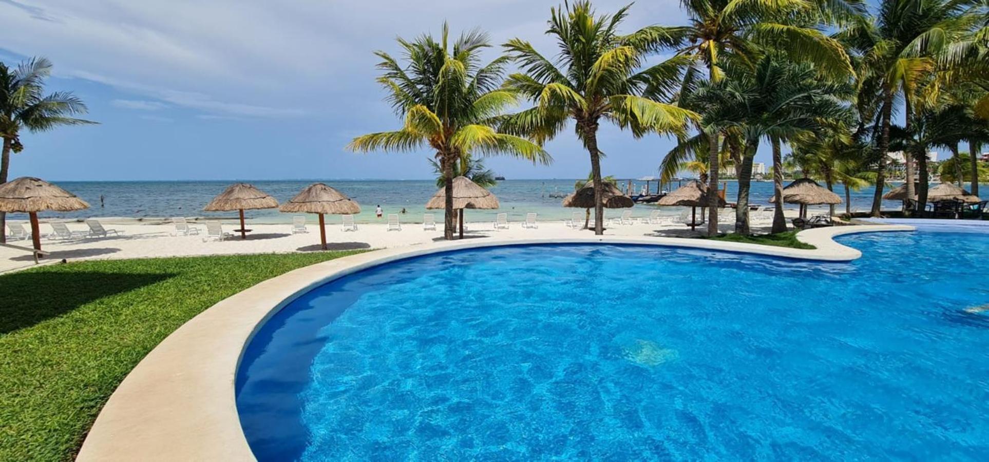 Oceanfront At Unique Location Appartement *